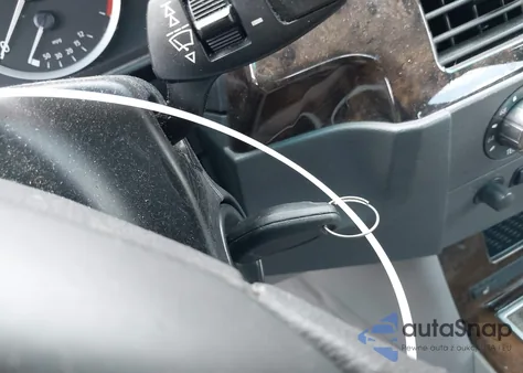 2006 BMW 525 Xi из США, поврежденный, VIN WBANF33596CB86058